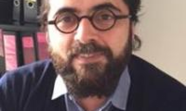 Dr Vaz