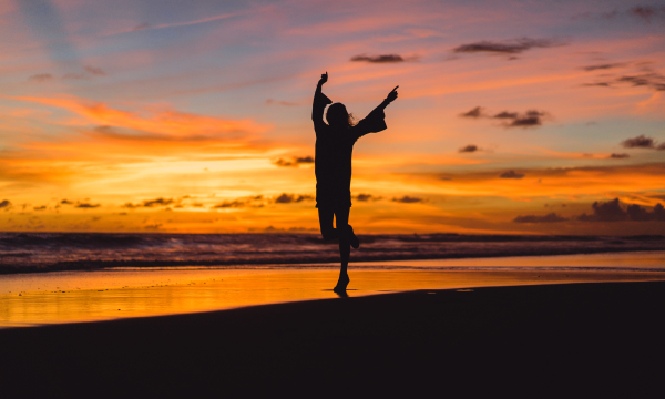 coucher de soleil femme