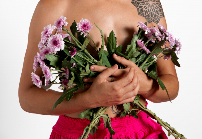 cancer sein femme jeune