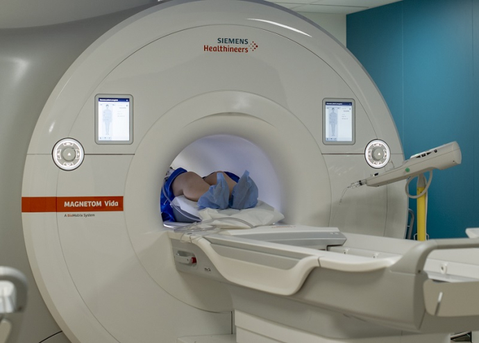 Un IRM au centre Léon Bérard